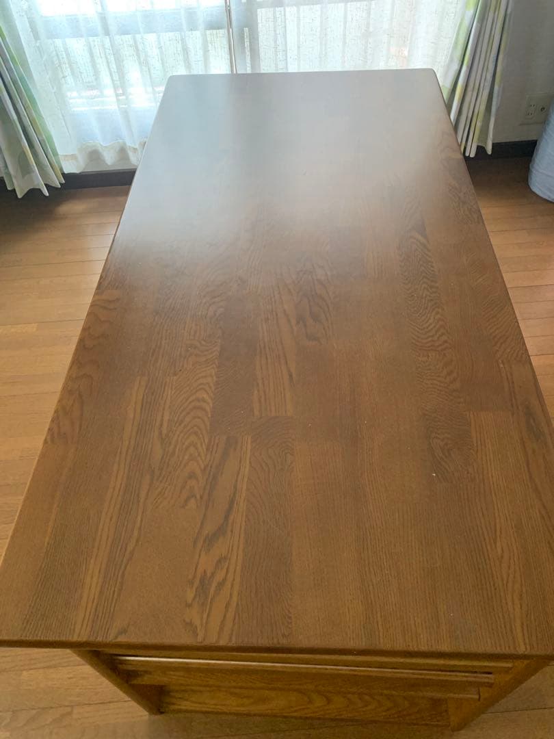 組み立てオフィスデスク