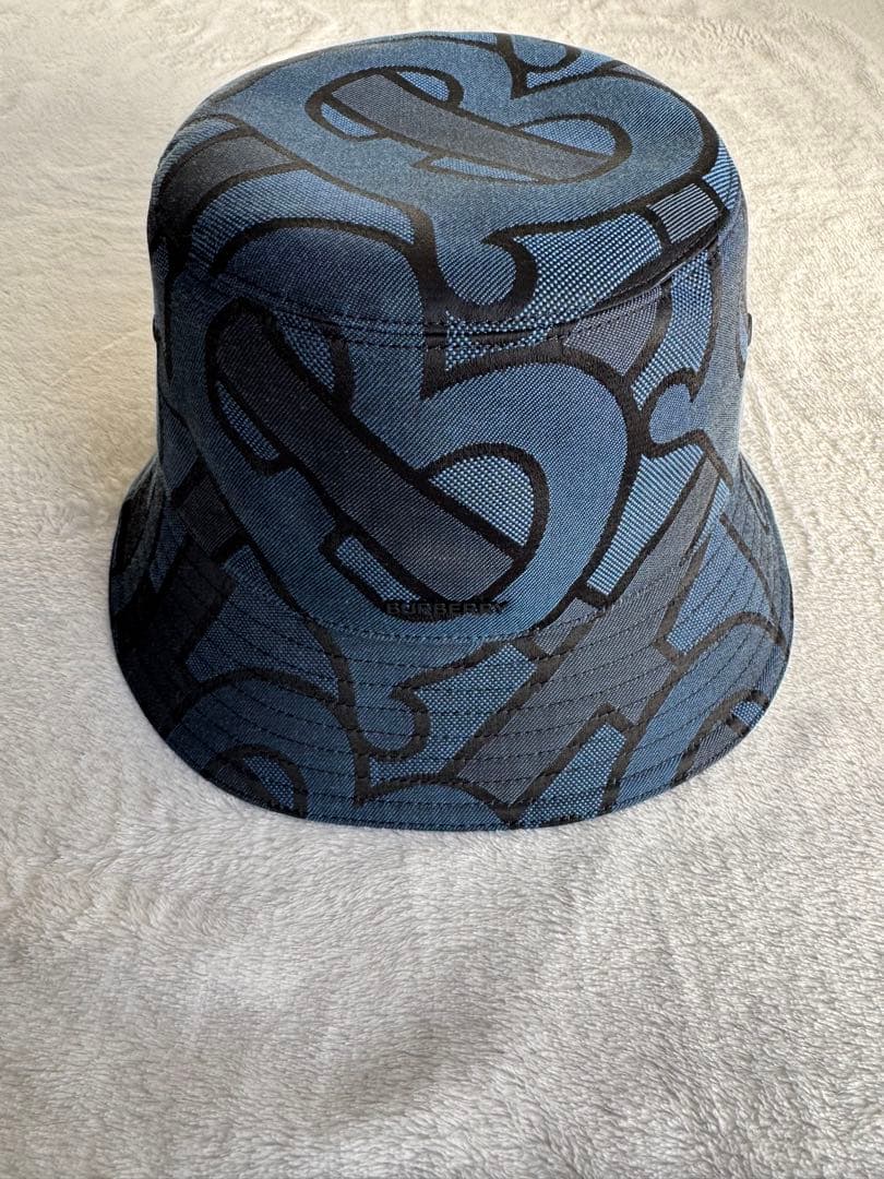 BURBERRYロゴパターン バケットハット