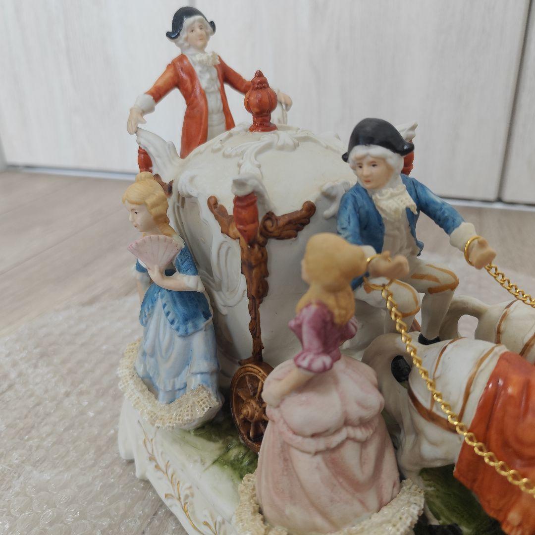 加藤工芸 瀬戸マイセン ４頭立て馬車 レース衣装貴婦人 紳士 馬車ハンドペイント