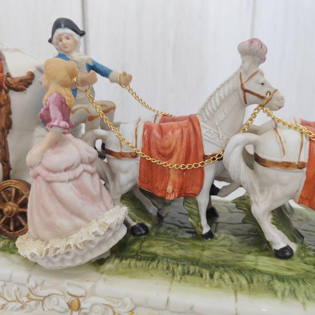 加藤工芸 瀬戸マイセン ４頭立て馬車 レース衣装貴婦人 紳士 馬車ハンドペイント