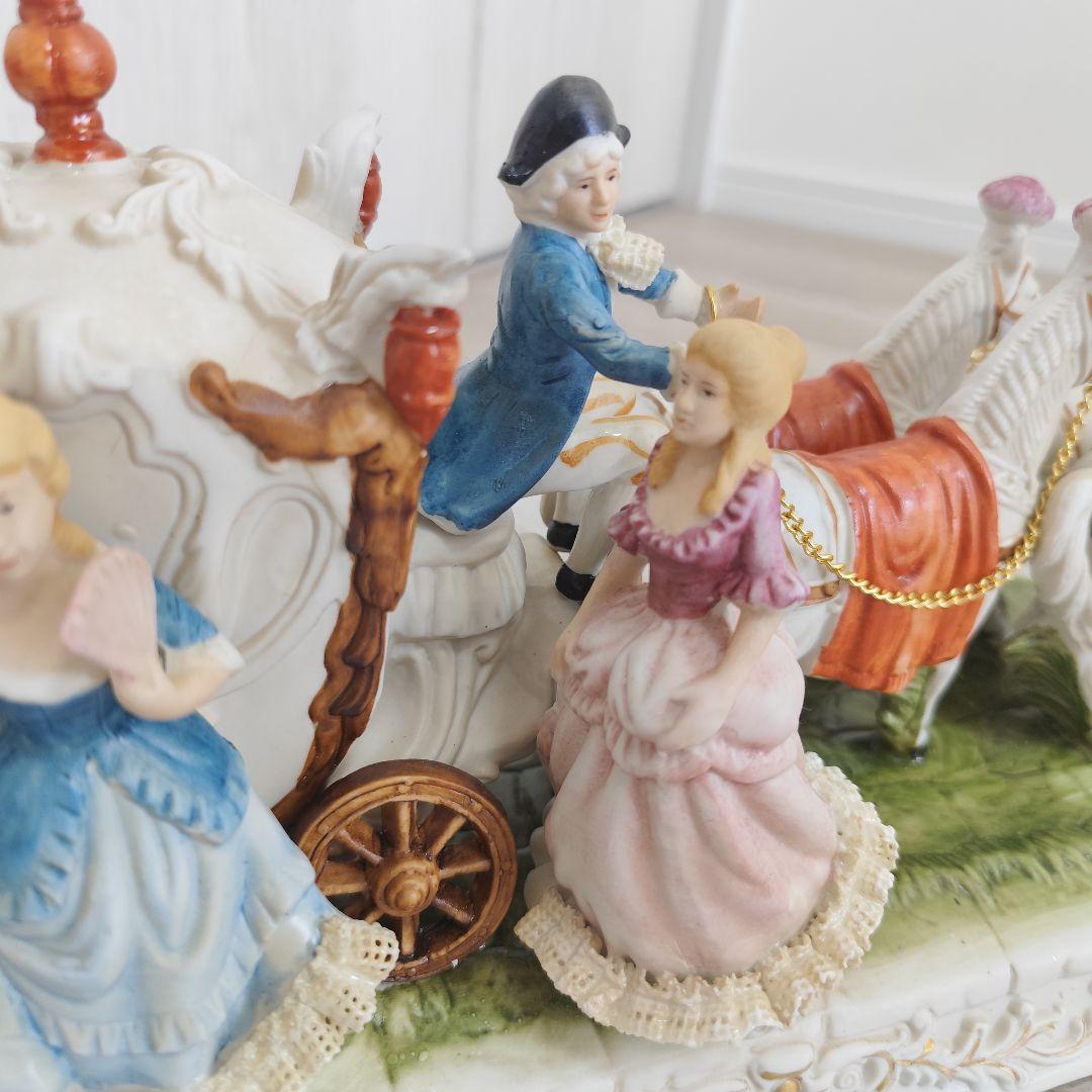 加藤工芸 瀬戸マイセン ４頭立て馬車 レース衣装貴婦人 紳士 馬車ハンドペイント