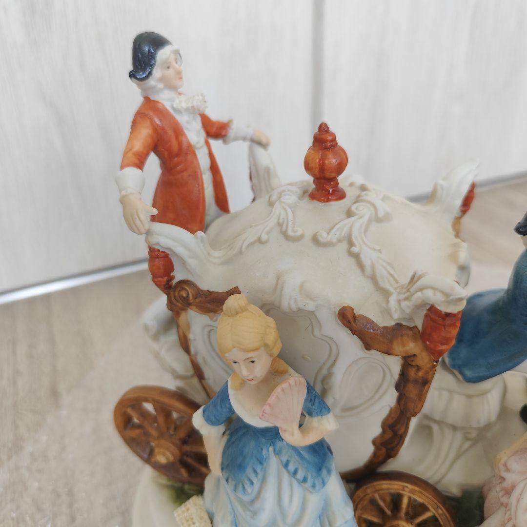 加藤工芸 瀬戸マイセン ４頭立て馬車 レース衣装貴婦人 紳士 馬車ハンドペイント