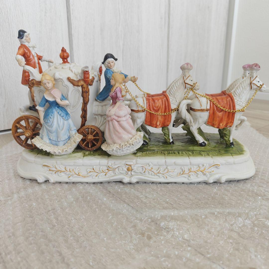 加藤工芸 瀬戸マイセン ４頭立て馬車 レース衣装貴婦人 紳士 馬車ハンドペイント