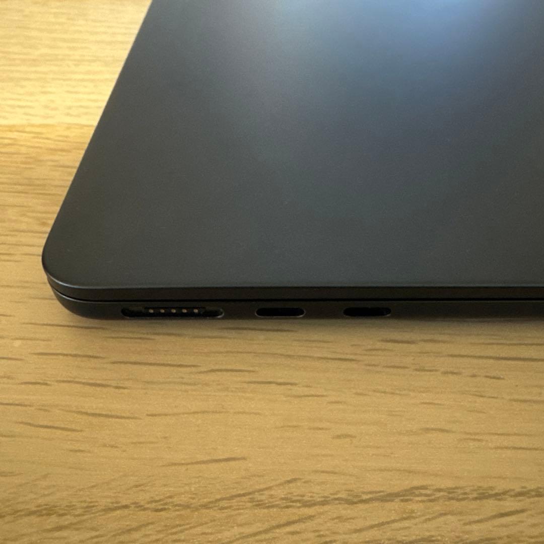 MacBook Air M2 (2022) スペースグレイ 英字キーボード