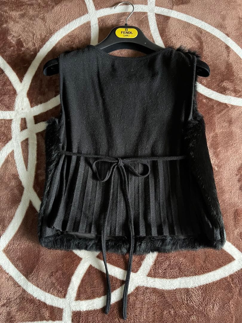 フェンディ　ベスト　ファー　新品未使用