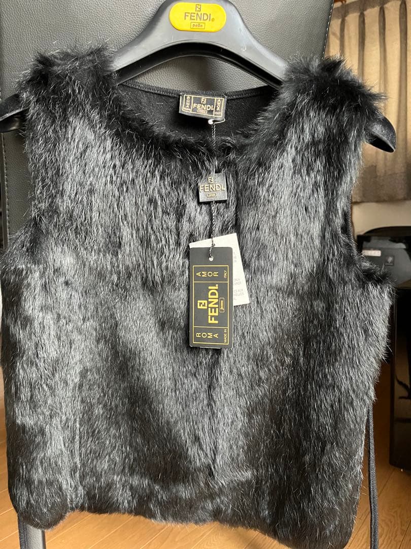 フェンディ　ベスト　ファー　新品未使用
