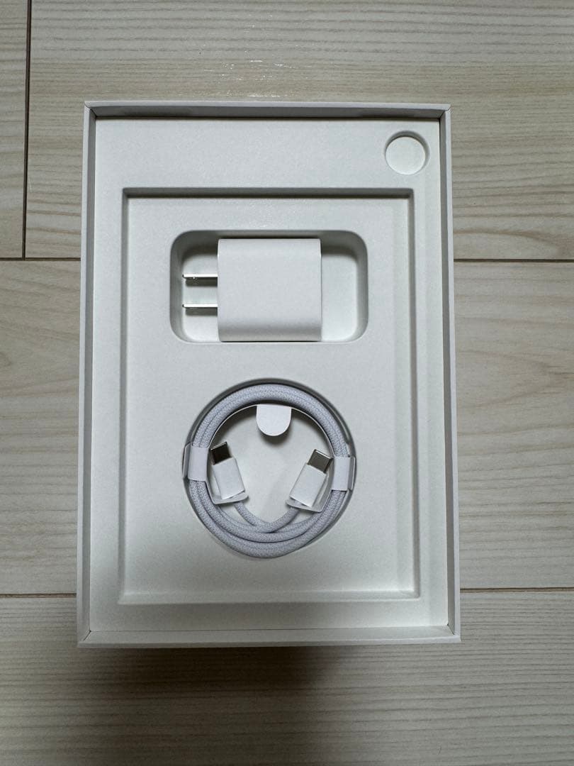 iPad mini 7 スターライト128GB Wi-Fiモデル