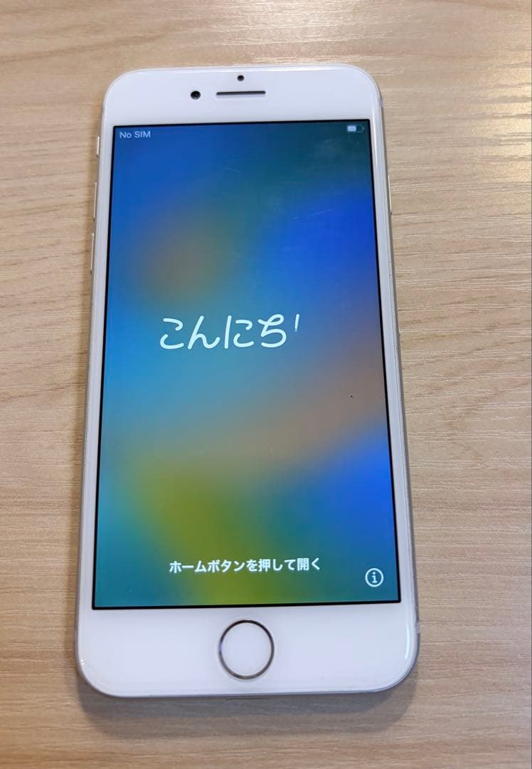 iPhone 8 シルバー 64GB 中古　バッテリー85%