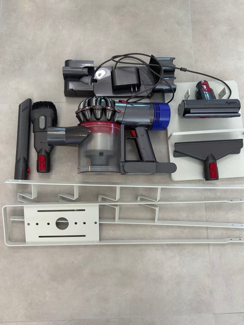 ダイソン Dyson V8 SV10 ハンドクリーナー ハンディ 掃除機