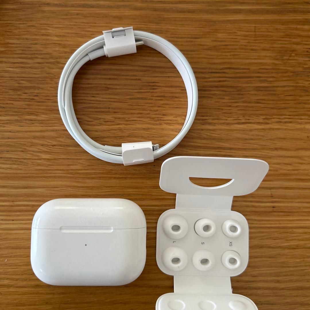 ACE様 AirPods Pro エアポッツプロ 第2世代 本体 充電ケース付き