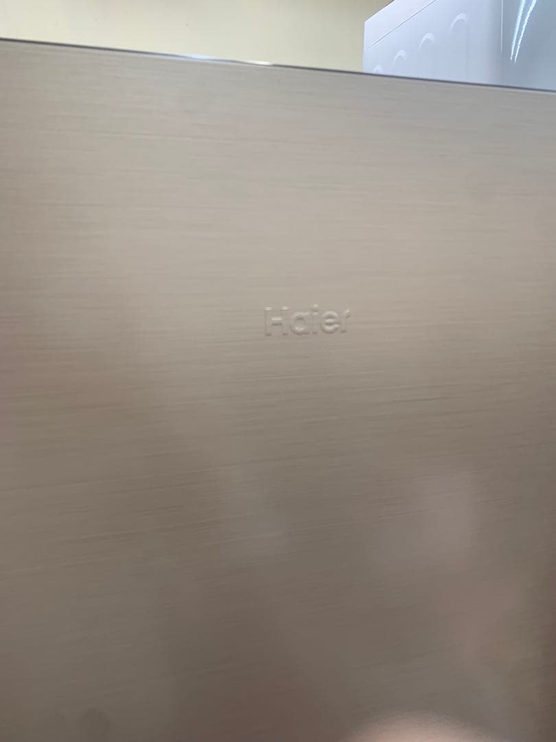 j136 東京神奈川埼玉　送料無料！ Haier 冷蔵庫 201L 2ドア