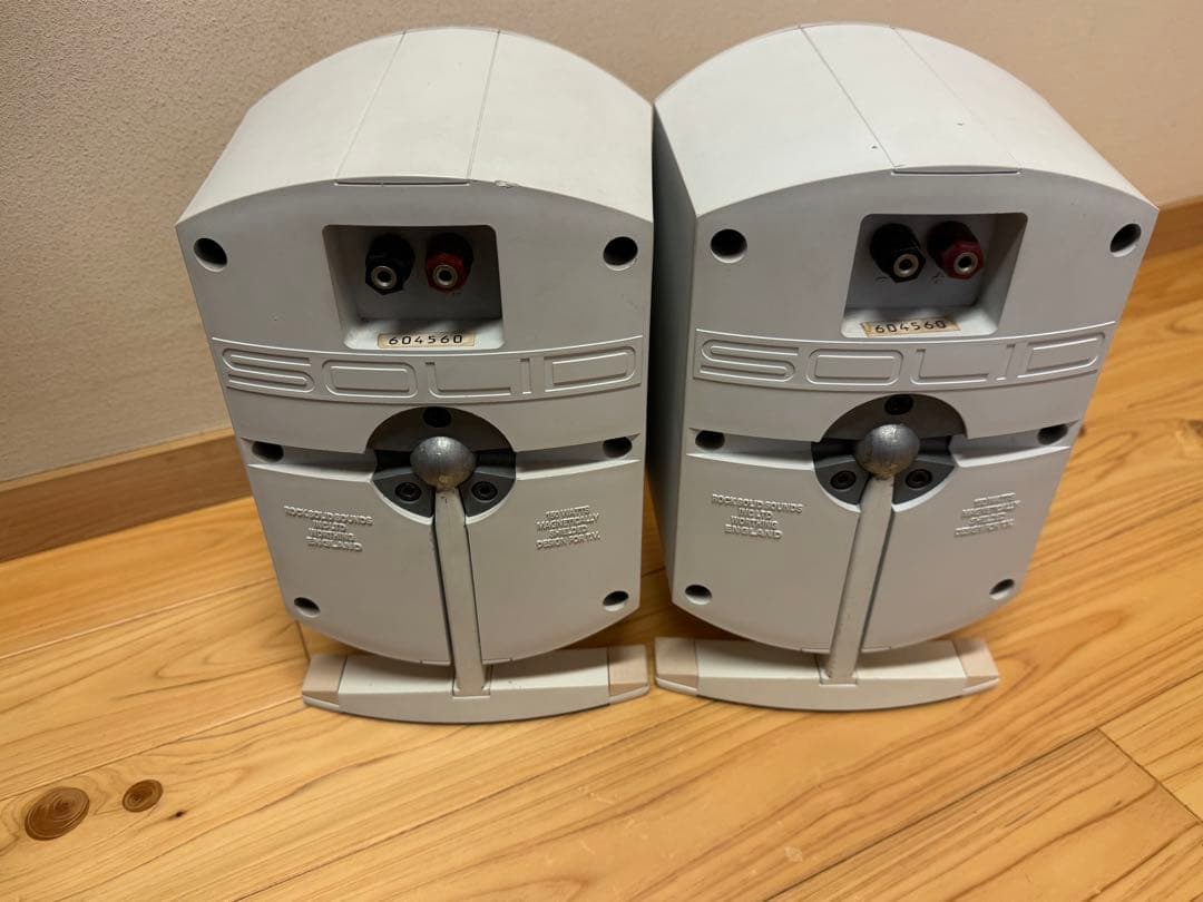 SOLID ホワイト スピーカー