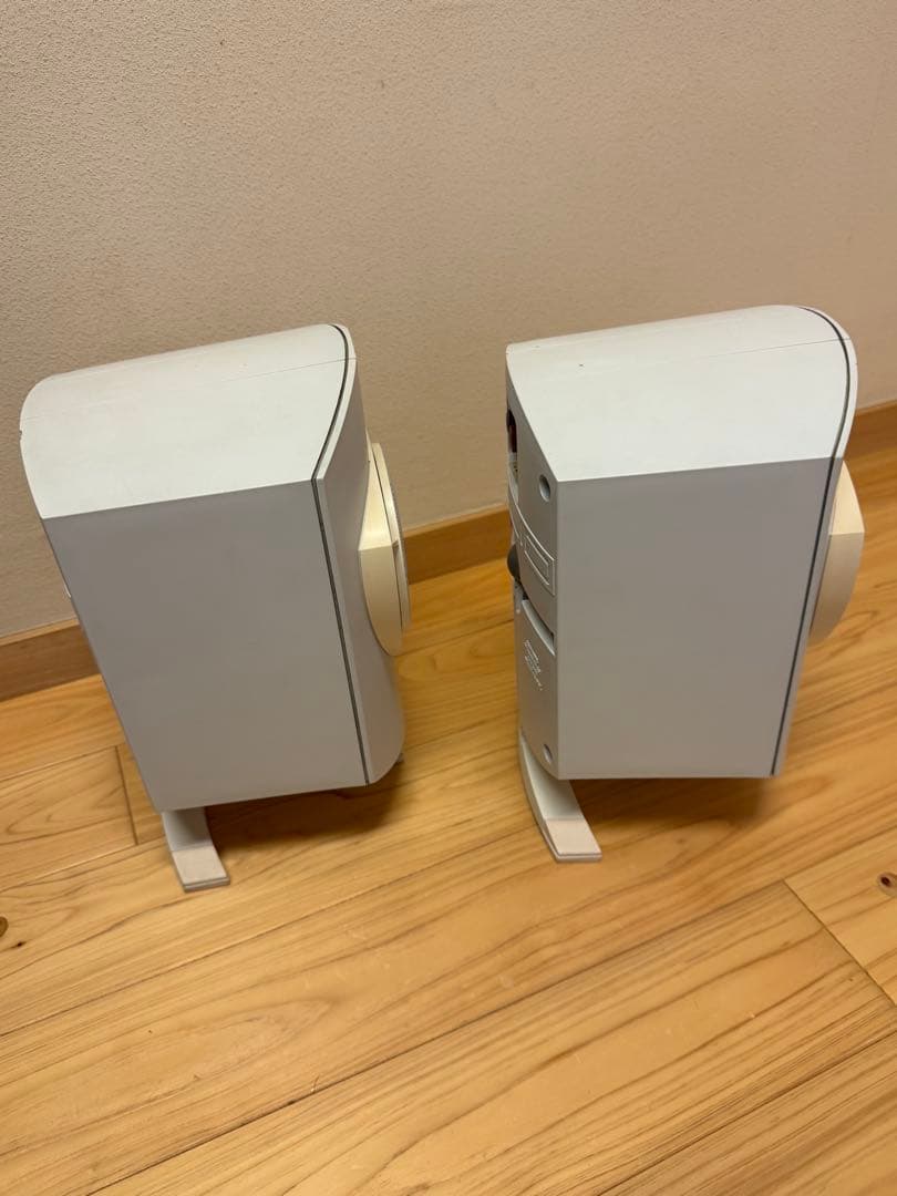 SOLID ホワイト スピーカー