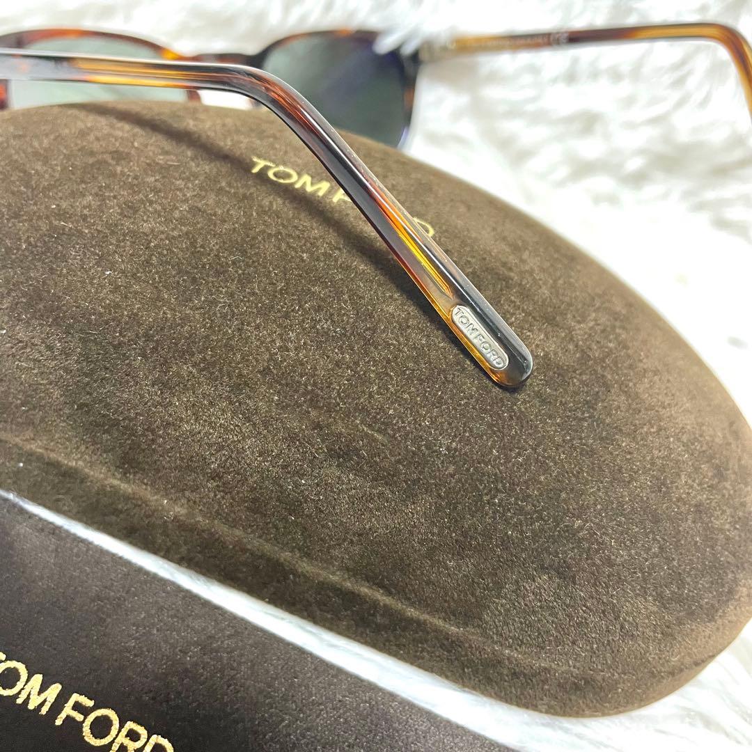 【極美品】トムフォード　サングラス TF876-D ウエリントンシェイプ
