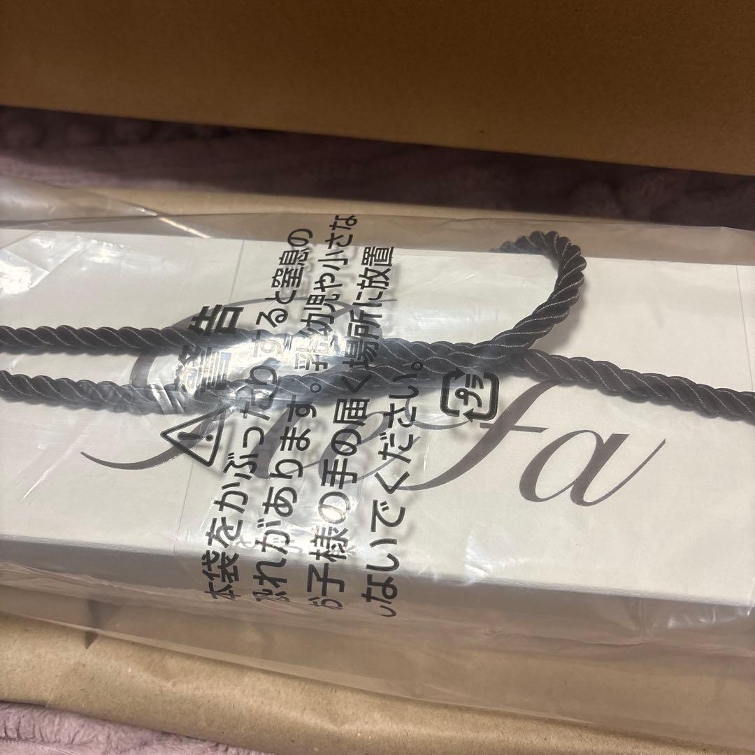 新品未開封品 リファパワーストレートアイロン ホワイト