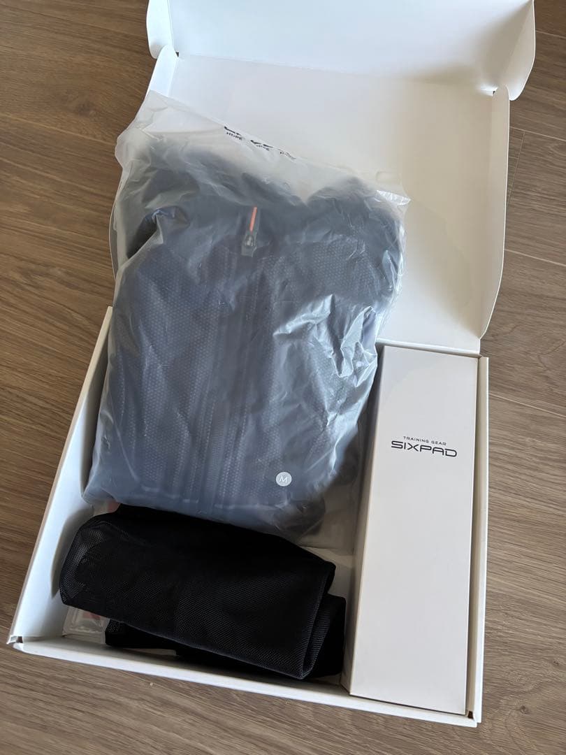 シックスパッドパワースーツ 上（Mサイズ）下（Mサイズ）メンズ