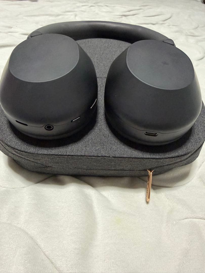 ヘッドホン SONY WH-1000XM5 - Black