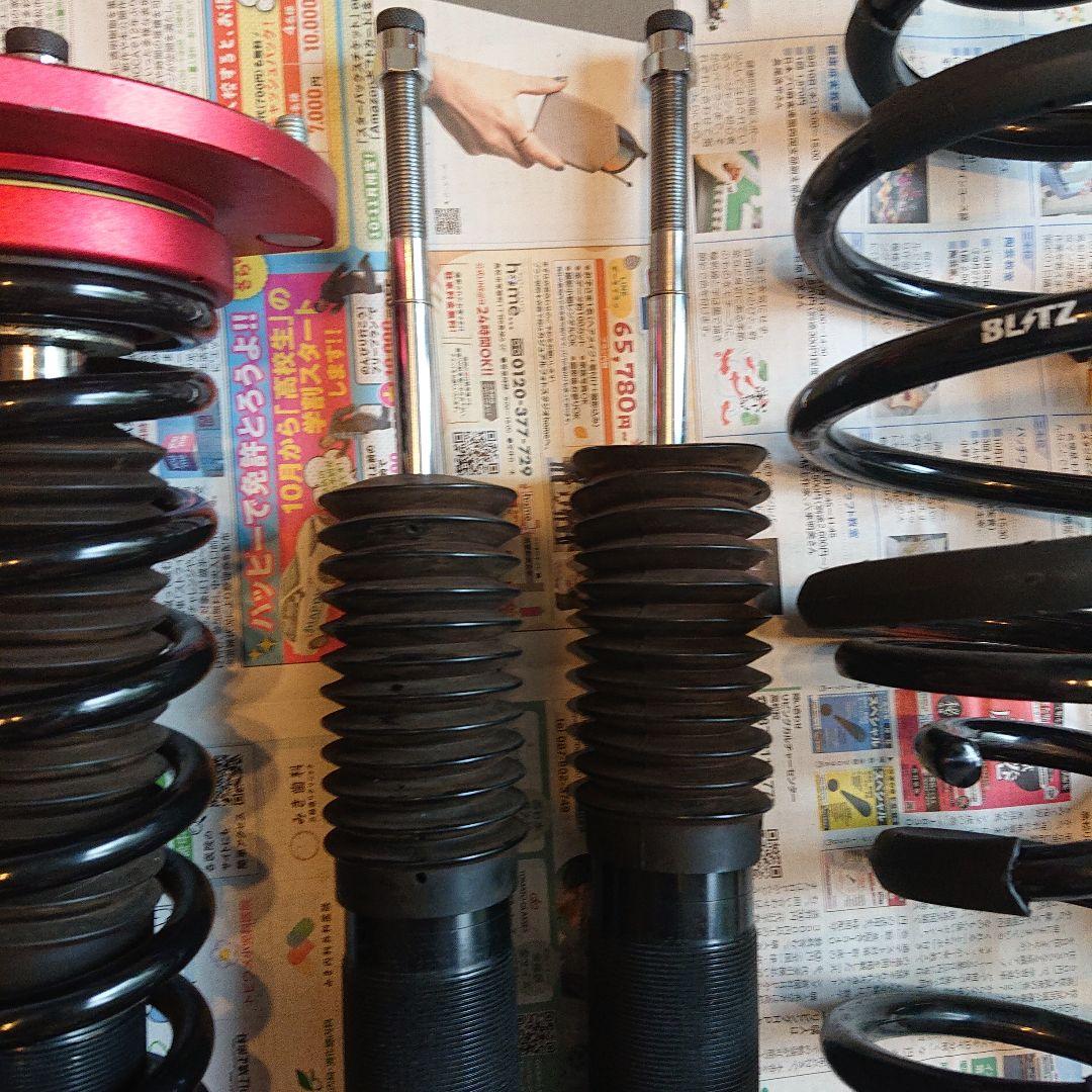 ZRR80ノア ヴォクシー エスク車高調BLITZ DAMPER ZZ-R