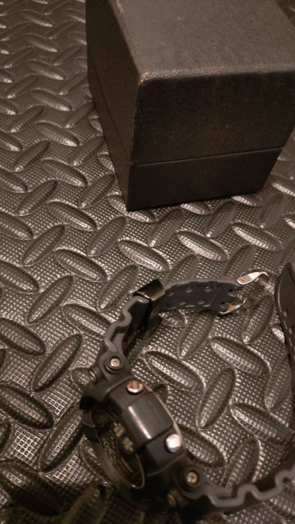 マ*4様 フロッグマン　メン・イン・ブラック