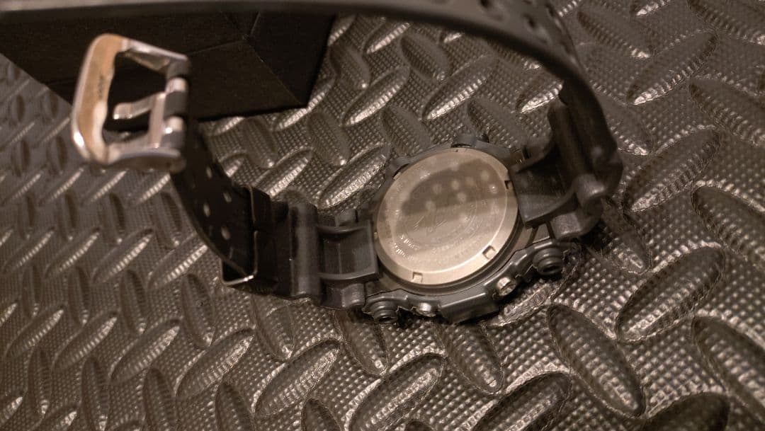 マ*4様 フロッグマン　メン・イン・ブラック