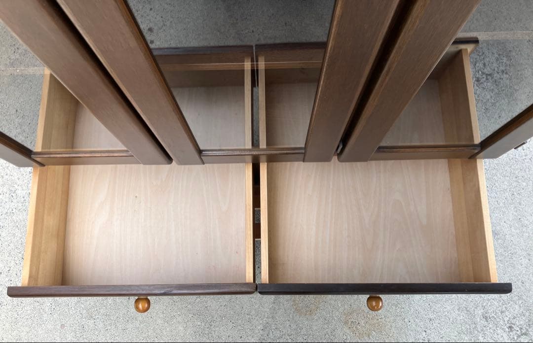 【ももゆき様】ガラス扉付き飾り棚 キャビネット ダークブラウン