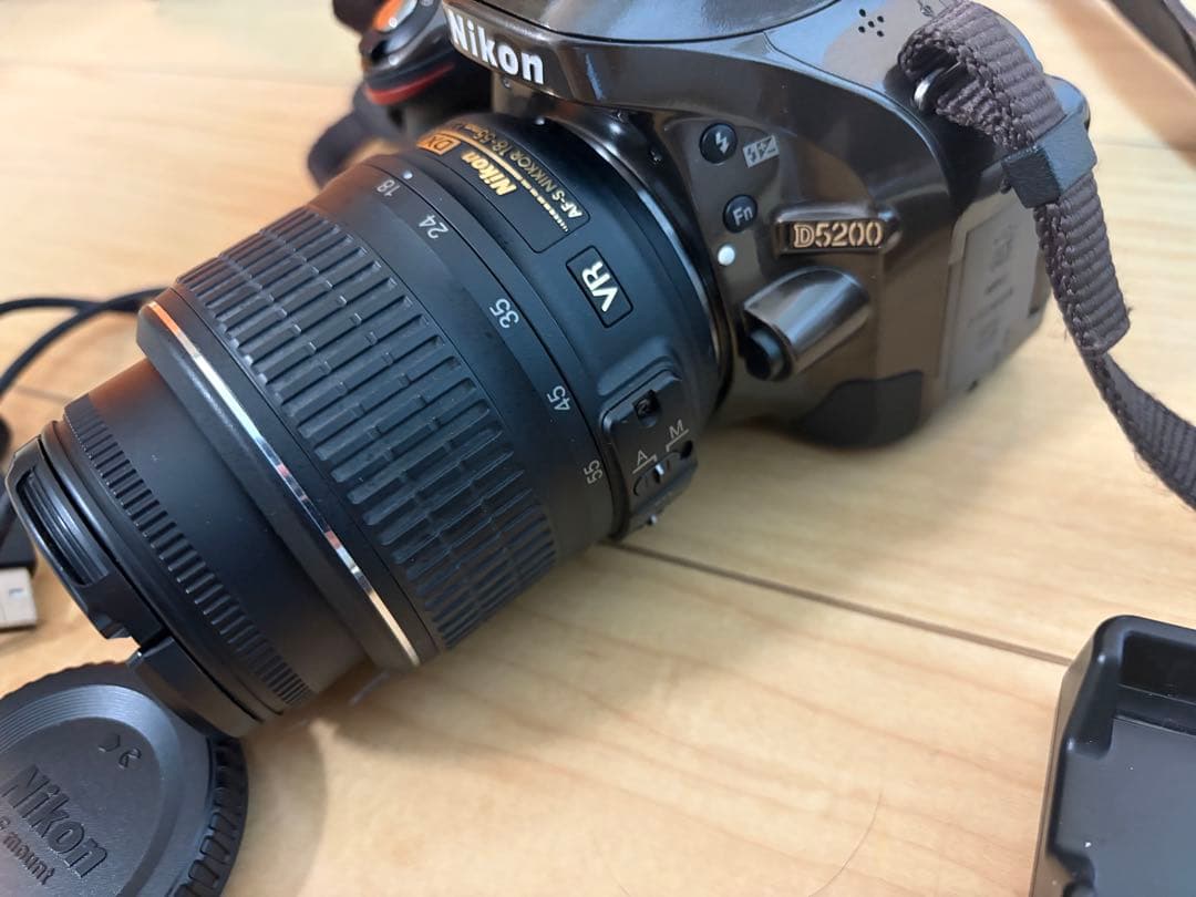 Nikon D5200 デジタル一眼レフカメラ