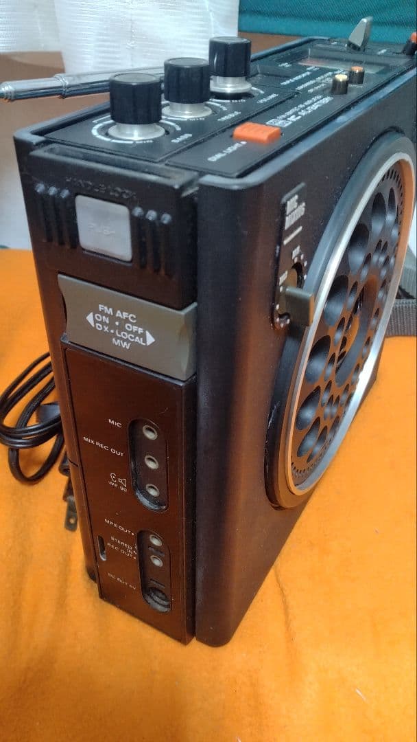 【動作します】ナショナル　クーガー　3バンドラジオ　RF-888 電源コード付