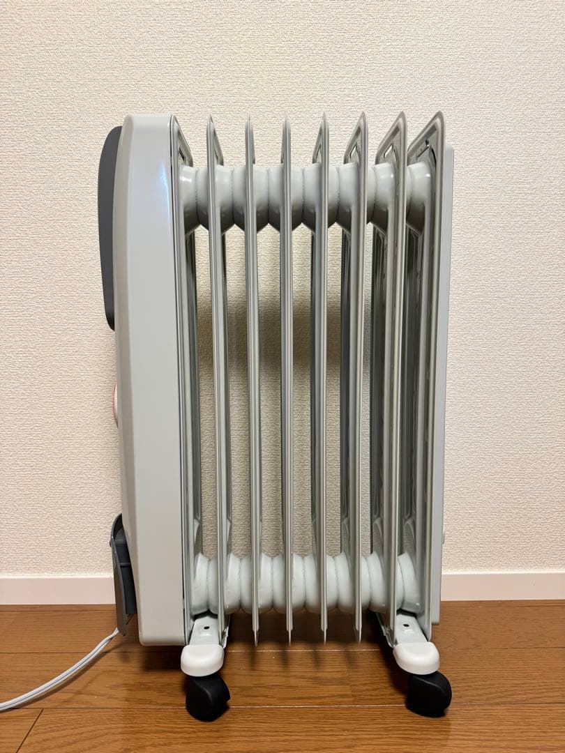 デロンギ　オイルヒーター　H770812EFSN-GY