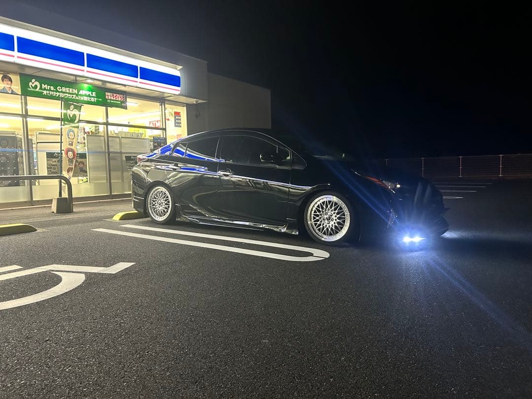 50プリウスホイール 18インチ シュタイナー PCD100 5穴