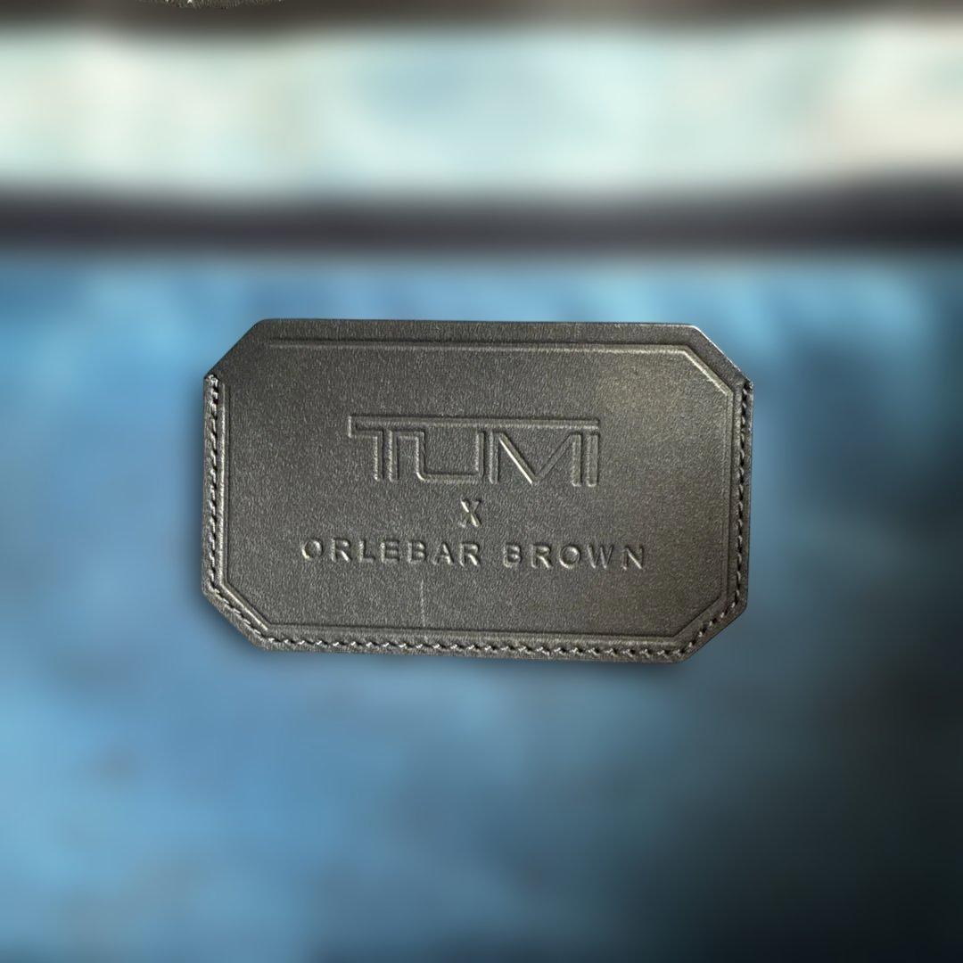 TUMI トートバッグ 厚めのゴム素材