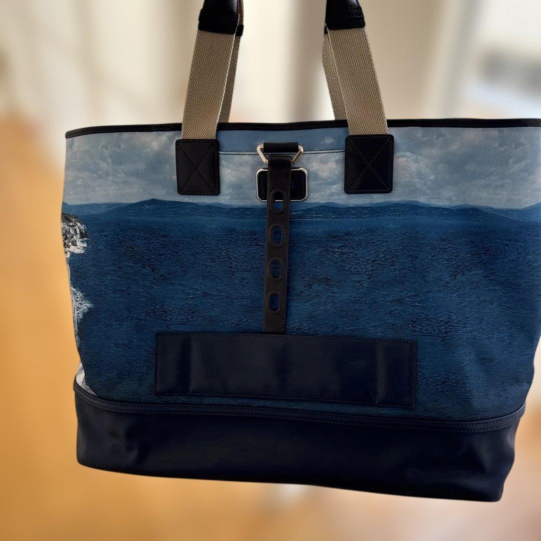 TUMI トートバッグ 厚めのゴム素材