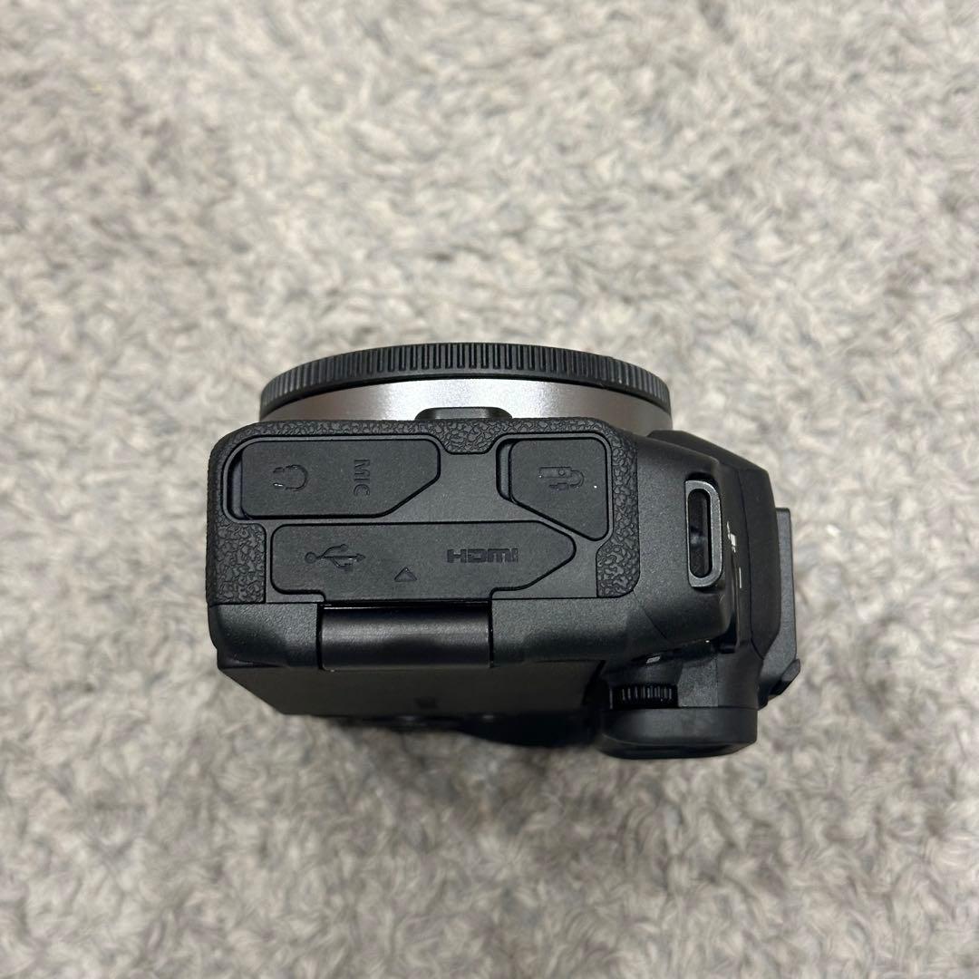 【美品】Canon EOS R8 本体　バッテリー2つ