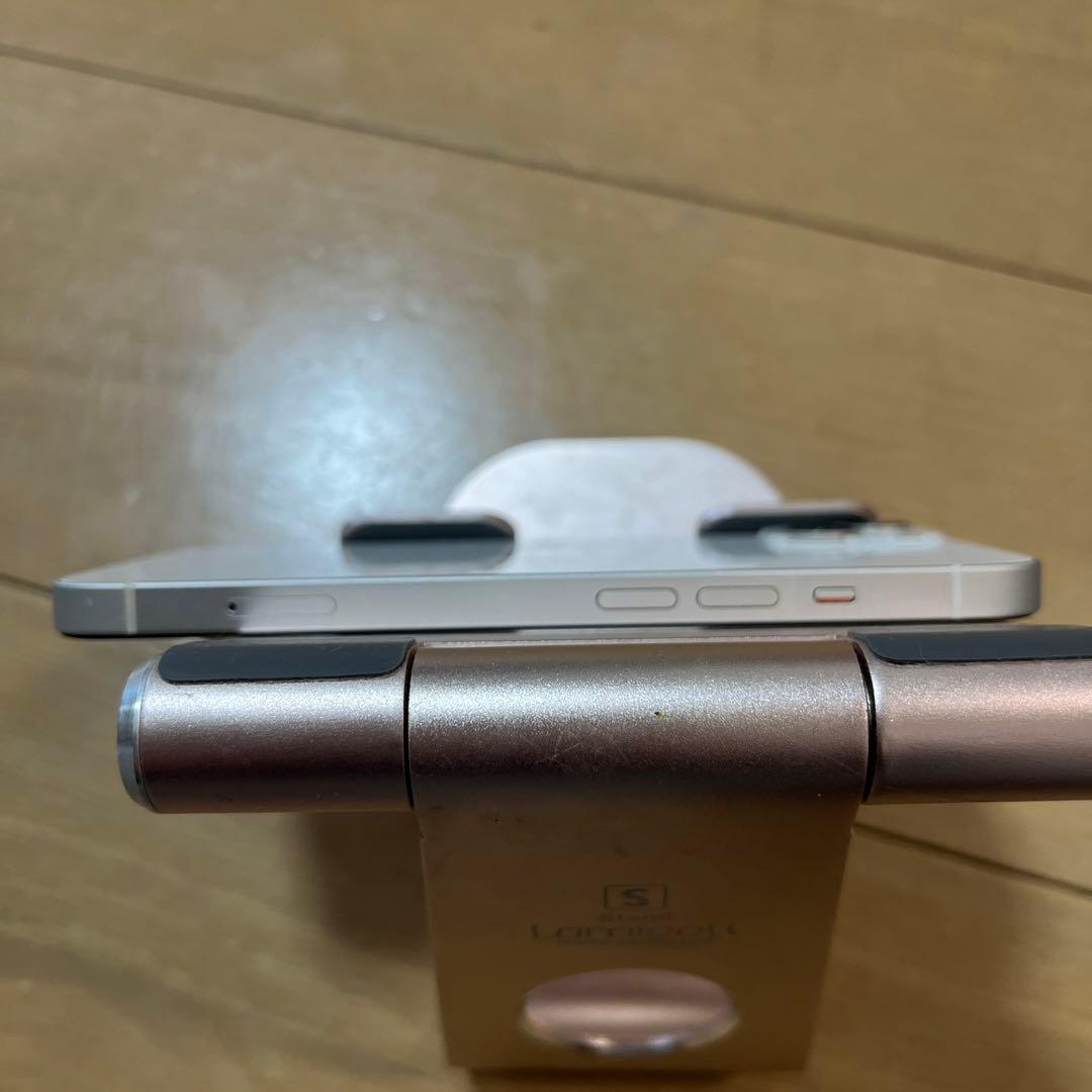 バッテリー新品100%！iPhone13 ホワイト　128GB