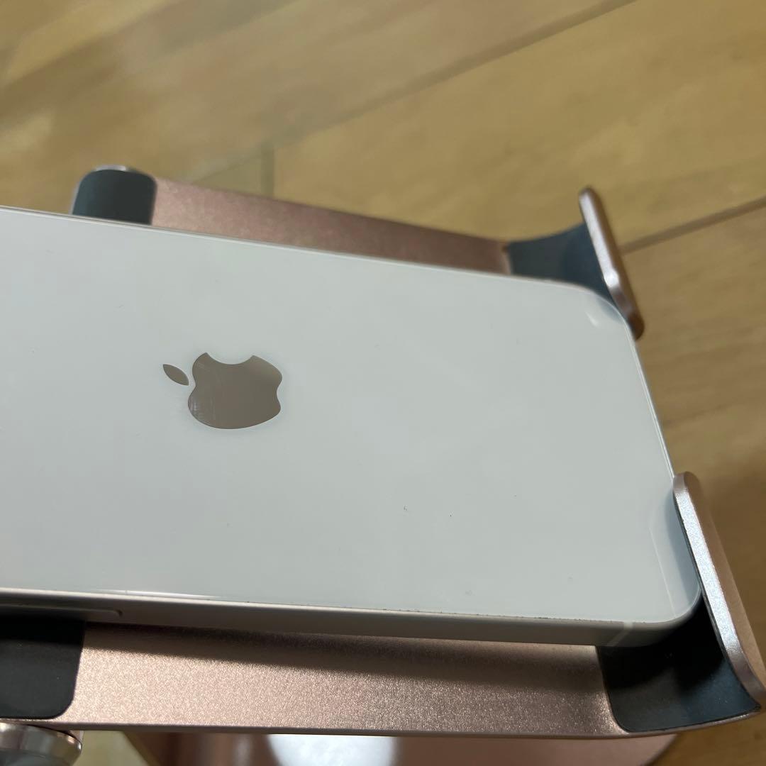 バッテリー新品100%！iPhone13 ホワイト　128GB