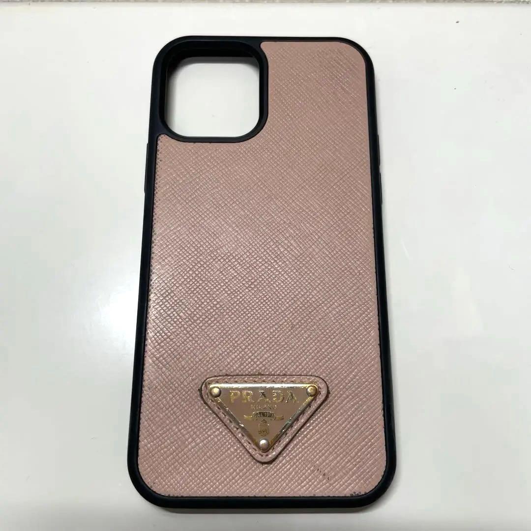 PRADA iPhoneケース　iPhone12で使用