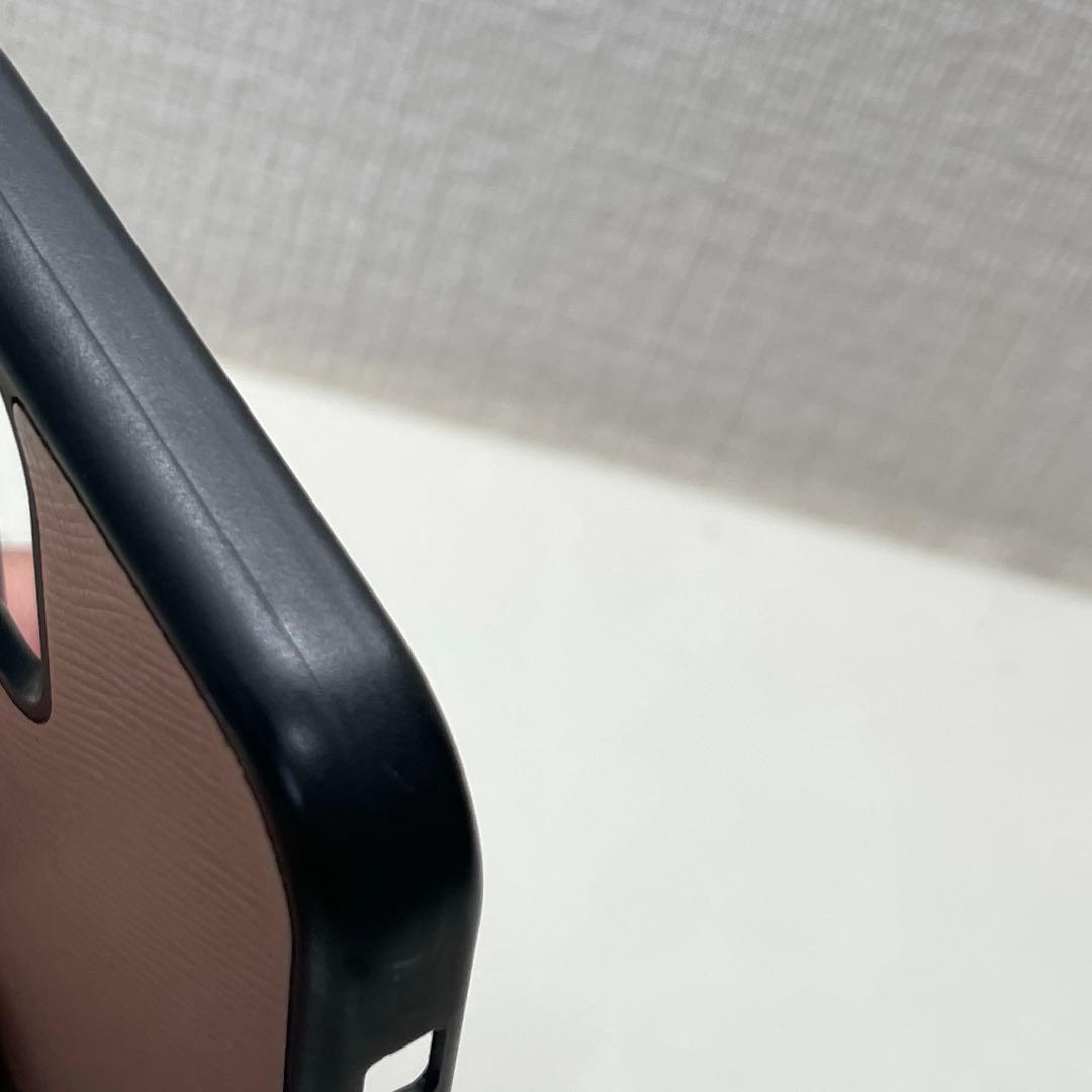 PRADA iPhoneケース　iPhone12で使用
