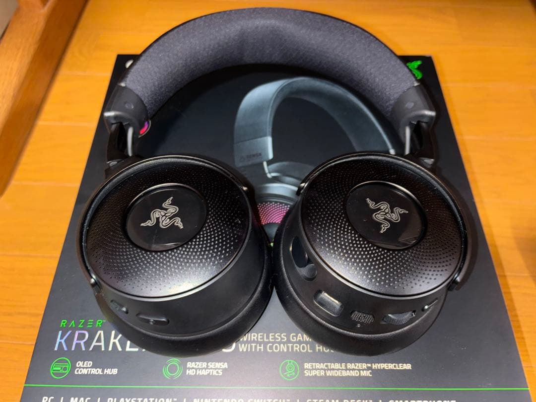 Razer KRAKEN V4 PRO ゲーミングヘッドセット