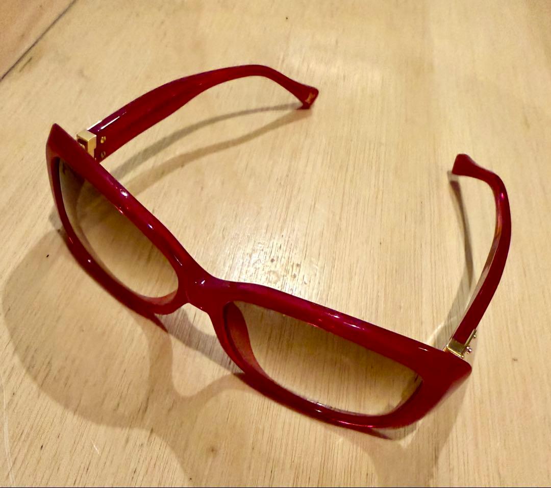 LOUIS VUITTON レッド サングラス