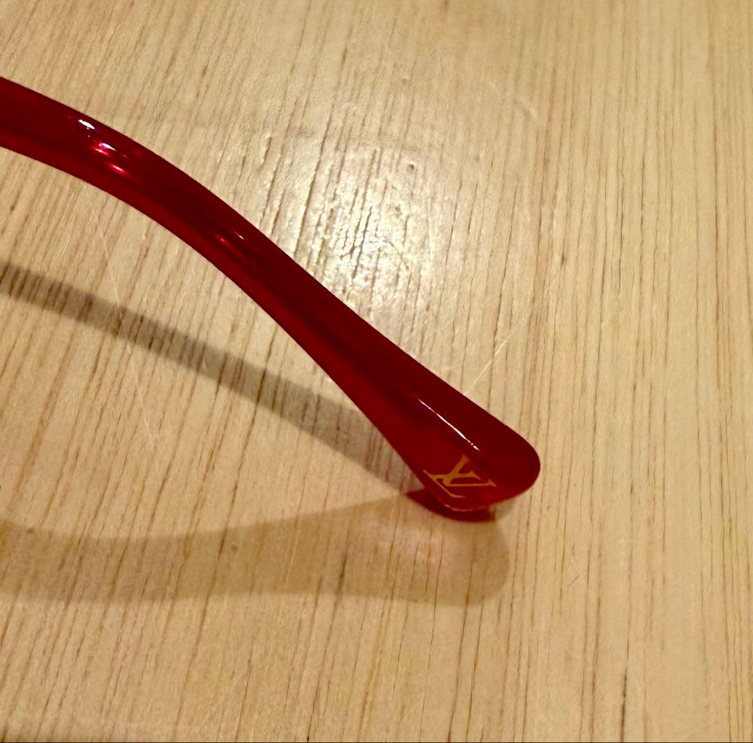 LOUIS VUITTON レッド サングラス