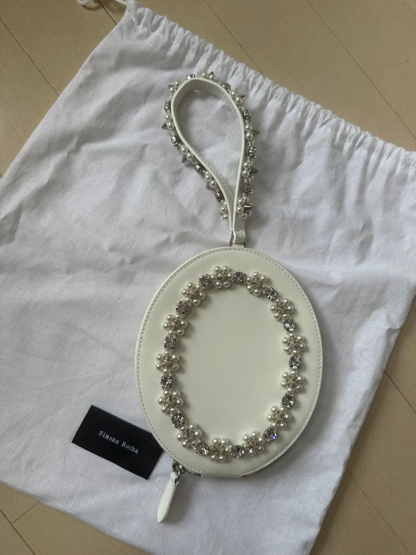 simone rochaホワイトパール装飾オーバルパーティーバッグ