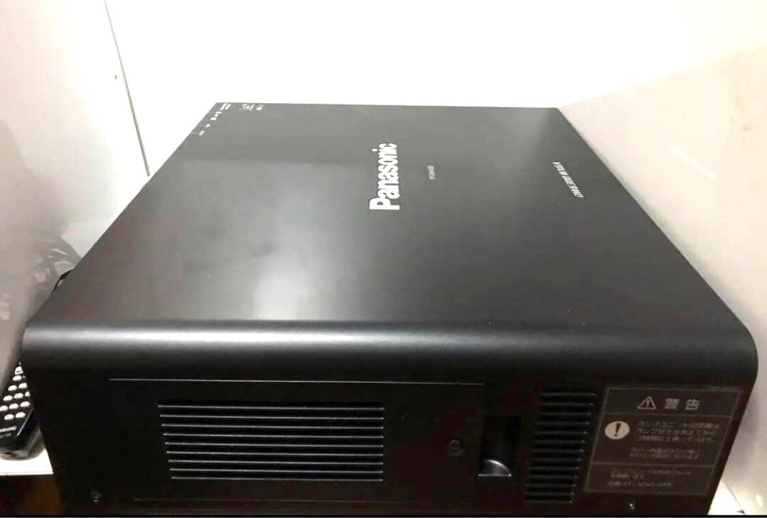 Panasonic プロジェクター　PT-DW6300K ★6000ルーメン