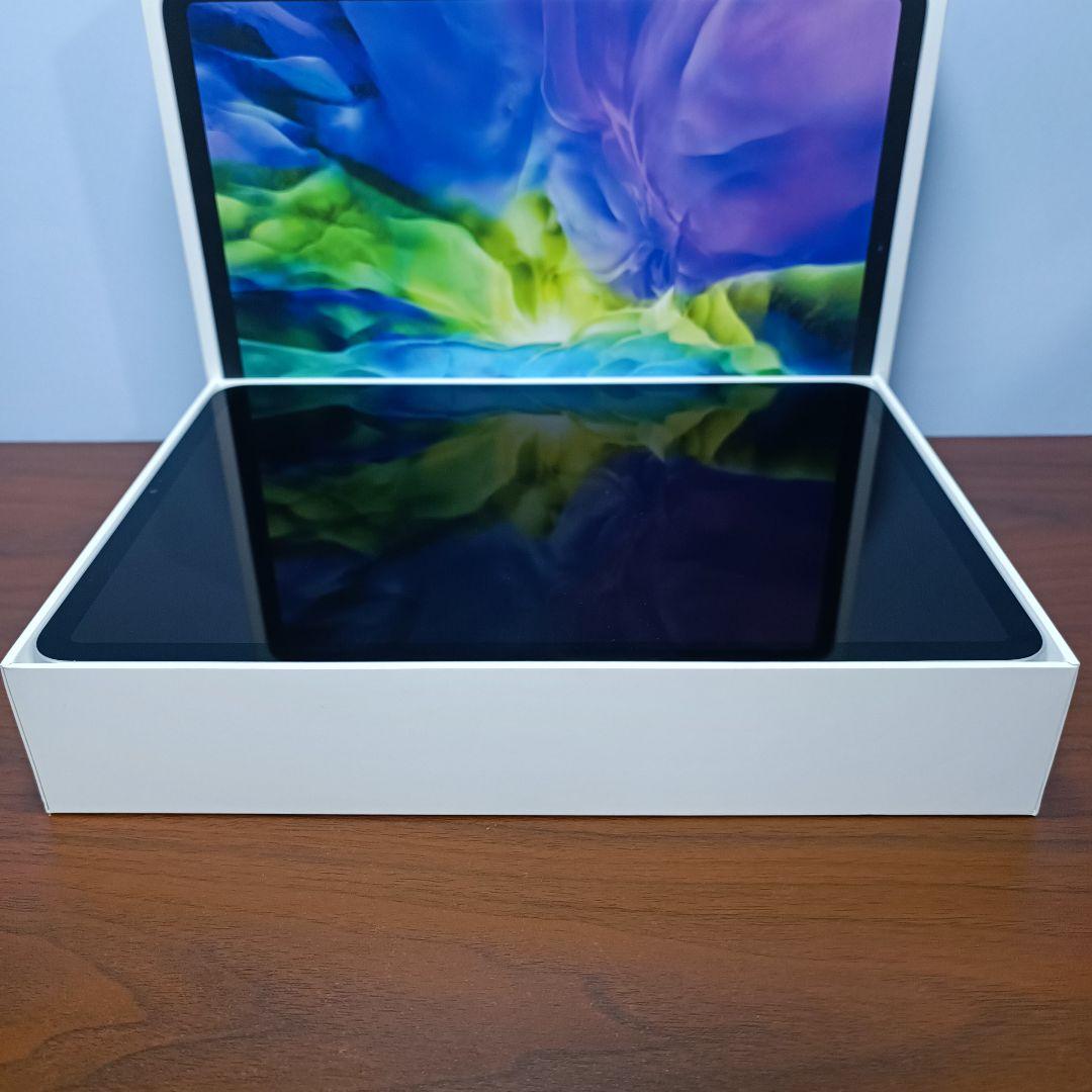 (美品) iPad Pro 11 第2世代 256GB キーボード付き