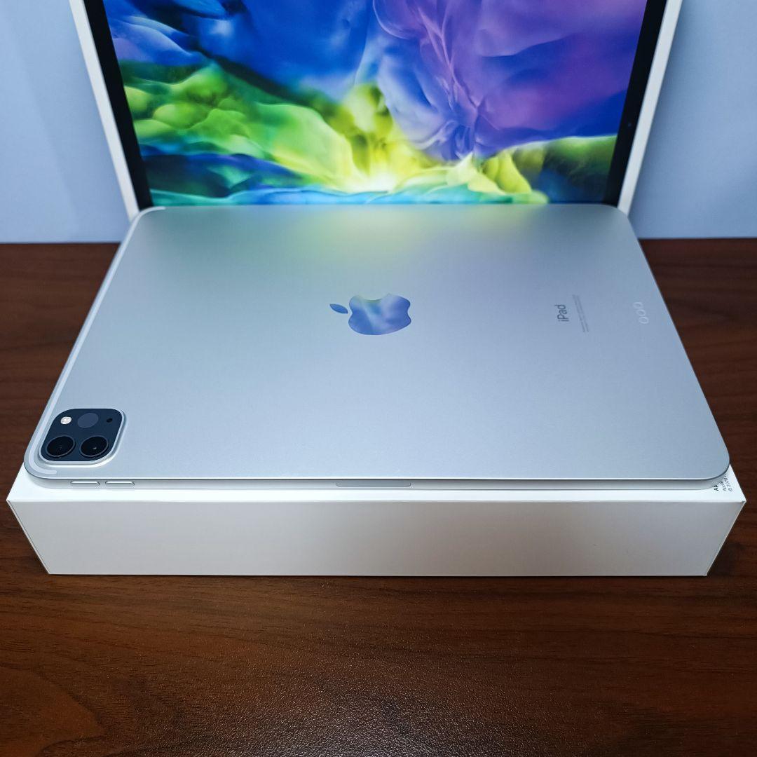 (美品) iPad Pro 11 第2世代 256GB キーボード付き