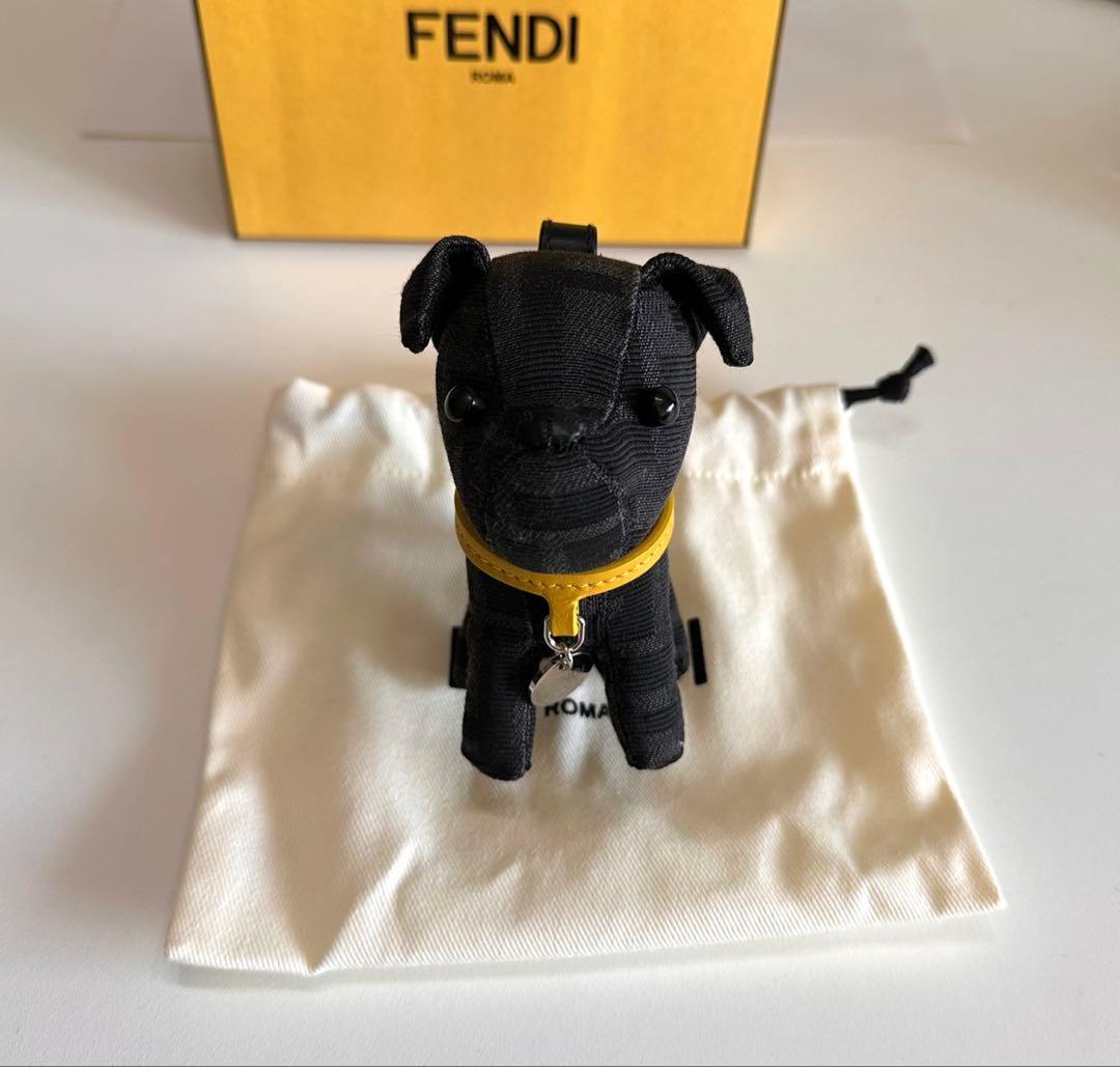【美品】FENDI フェンディ ドッグ チャーム 箱あり