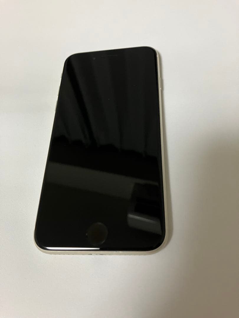 美品Apple iPhone SE3 バッテリー100% SIMフリー
