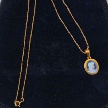 CAMEO ／希少・超極小カメオペンダントトップK18刻印／ イタリア製／未使用