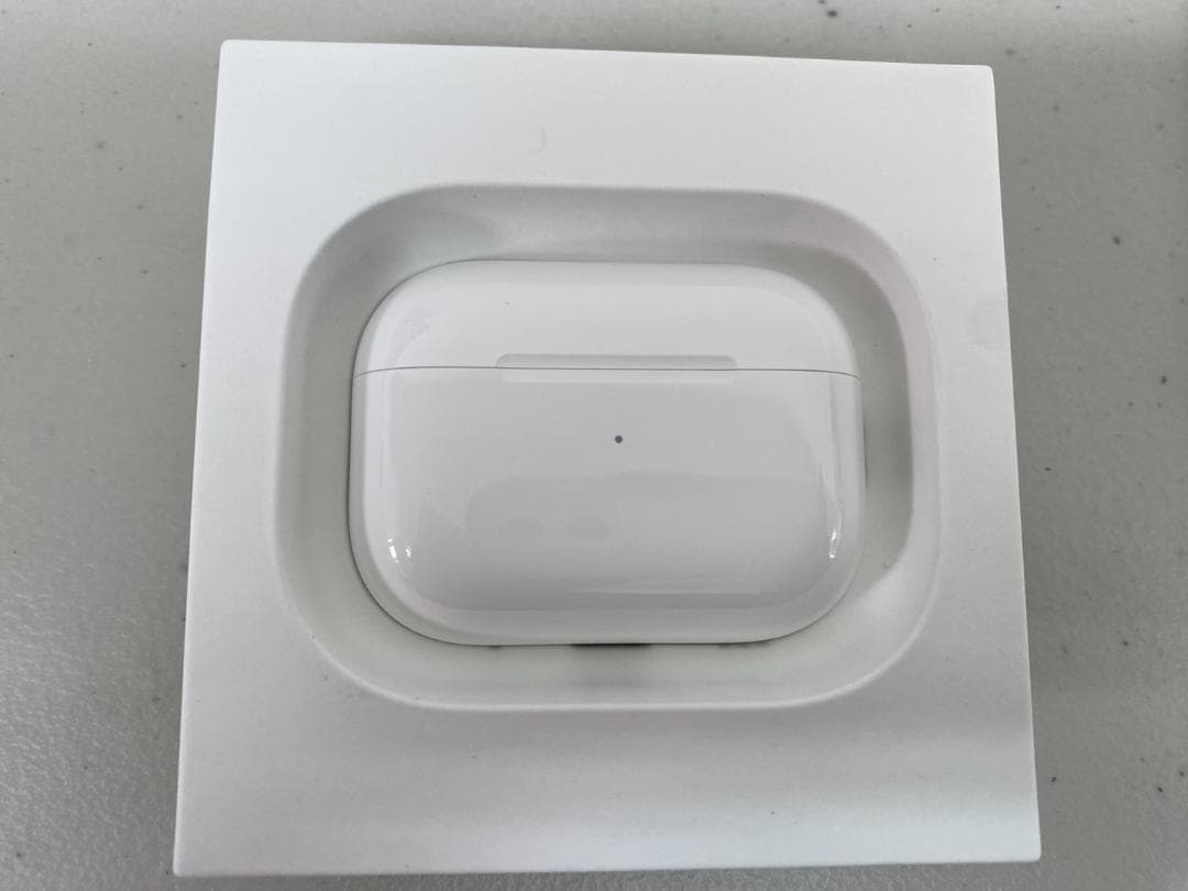 美品 AirPods Pro（第2世代）USB-C MTJV3J/A エアポッズ