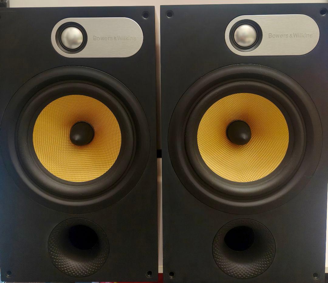 Bowers & Wilkins 685 ブックシェルフスピーカー