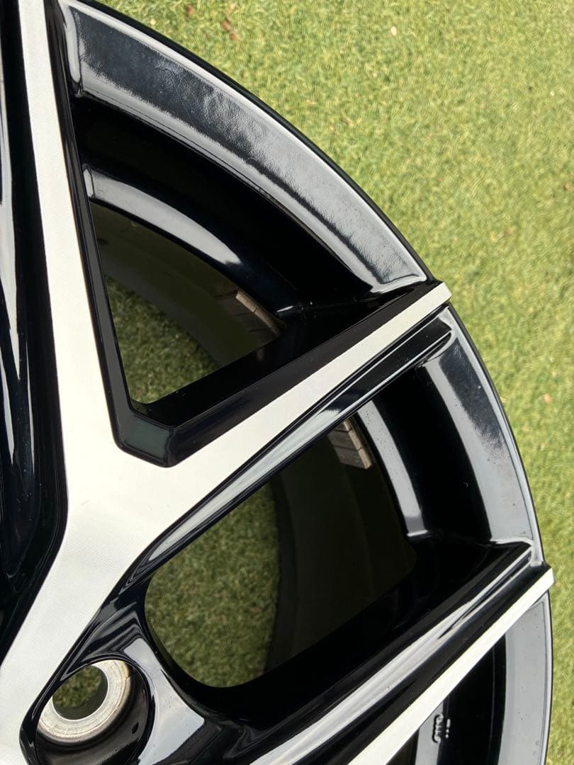 トヨタ　ハリアー60 18インチアルミホイール