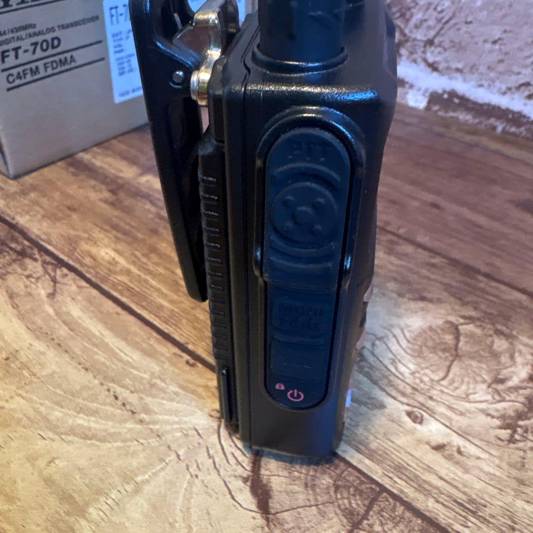 YAESU FT-70D デジタル受信機（中古品）